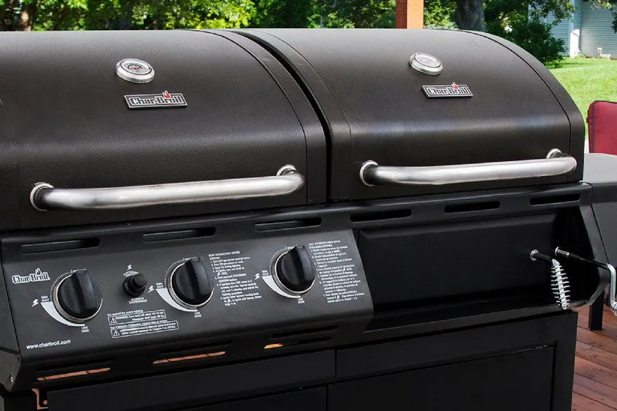 outdoor barbecue grill